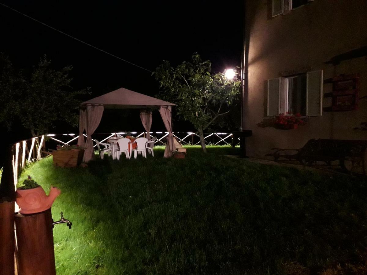 Alle Preci Country House Santa Restituta Luaran gambar